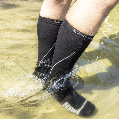 Шкарпетки водонепроникні Dexshell Compression Mudder з сірими смугами, S